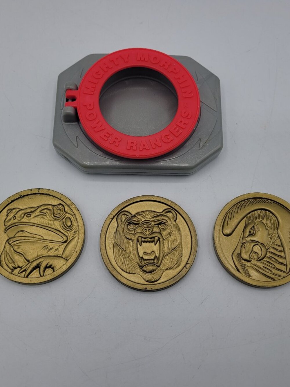 1995 Mighty Morphin Power Rangers Morpher Belt Clip Buckle & 3 Coins